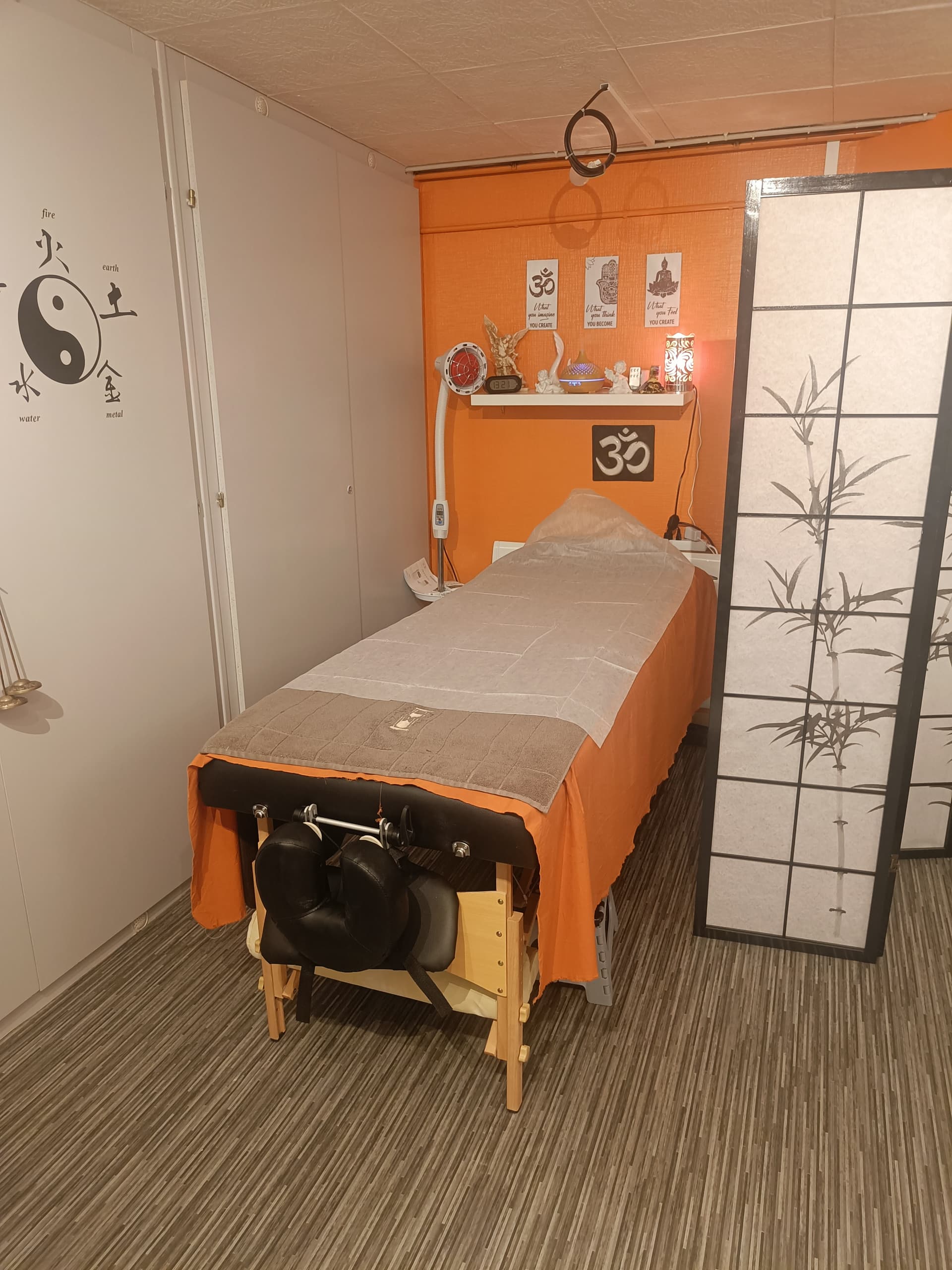 Salle de soins du cabinet Zenergetic